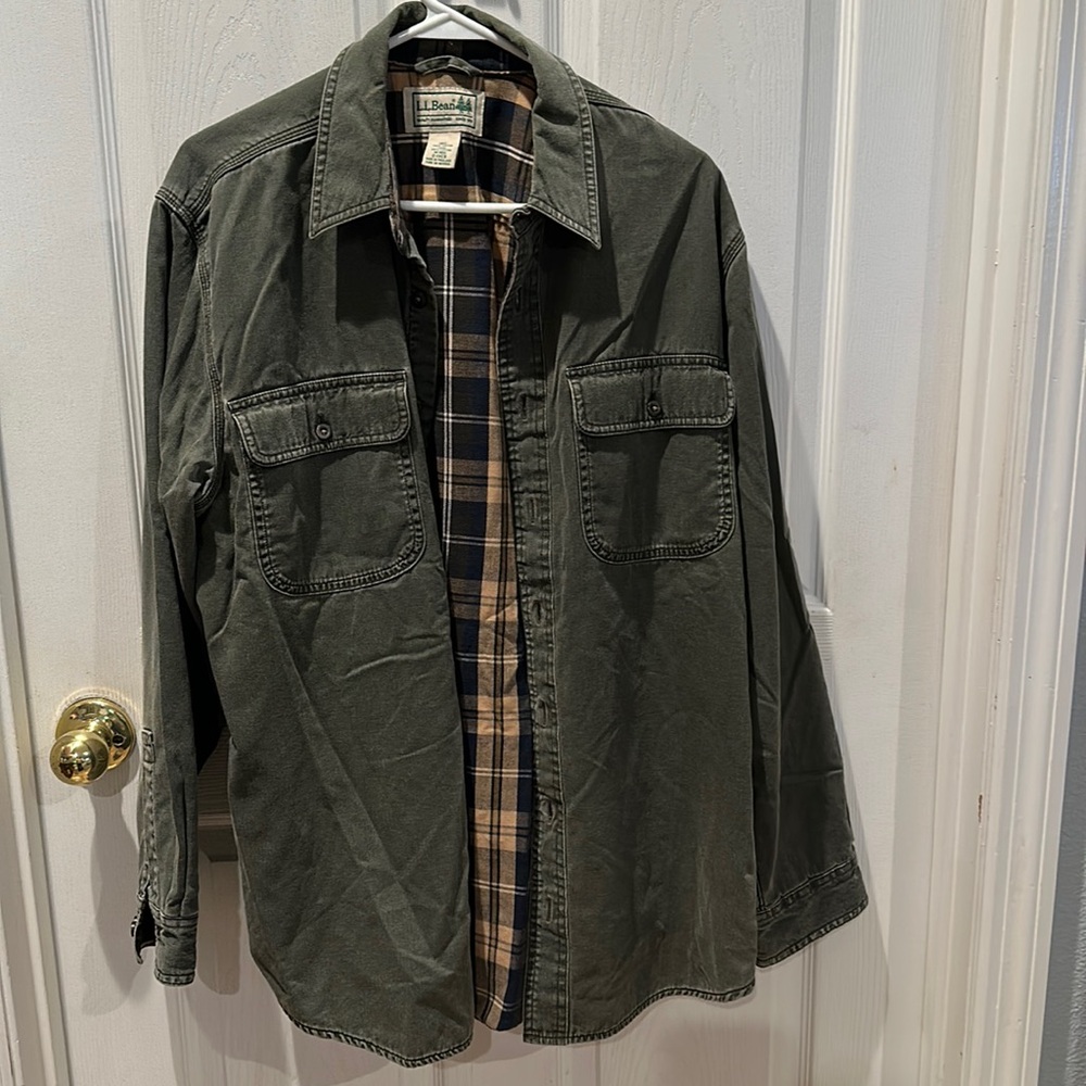 L.L. Bean Khaki Green Cotton Denim Flannel Lined Jacket. Medium